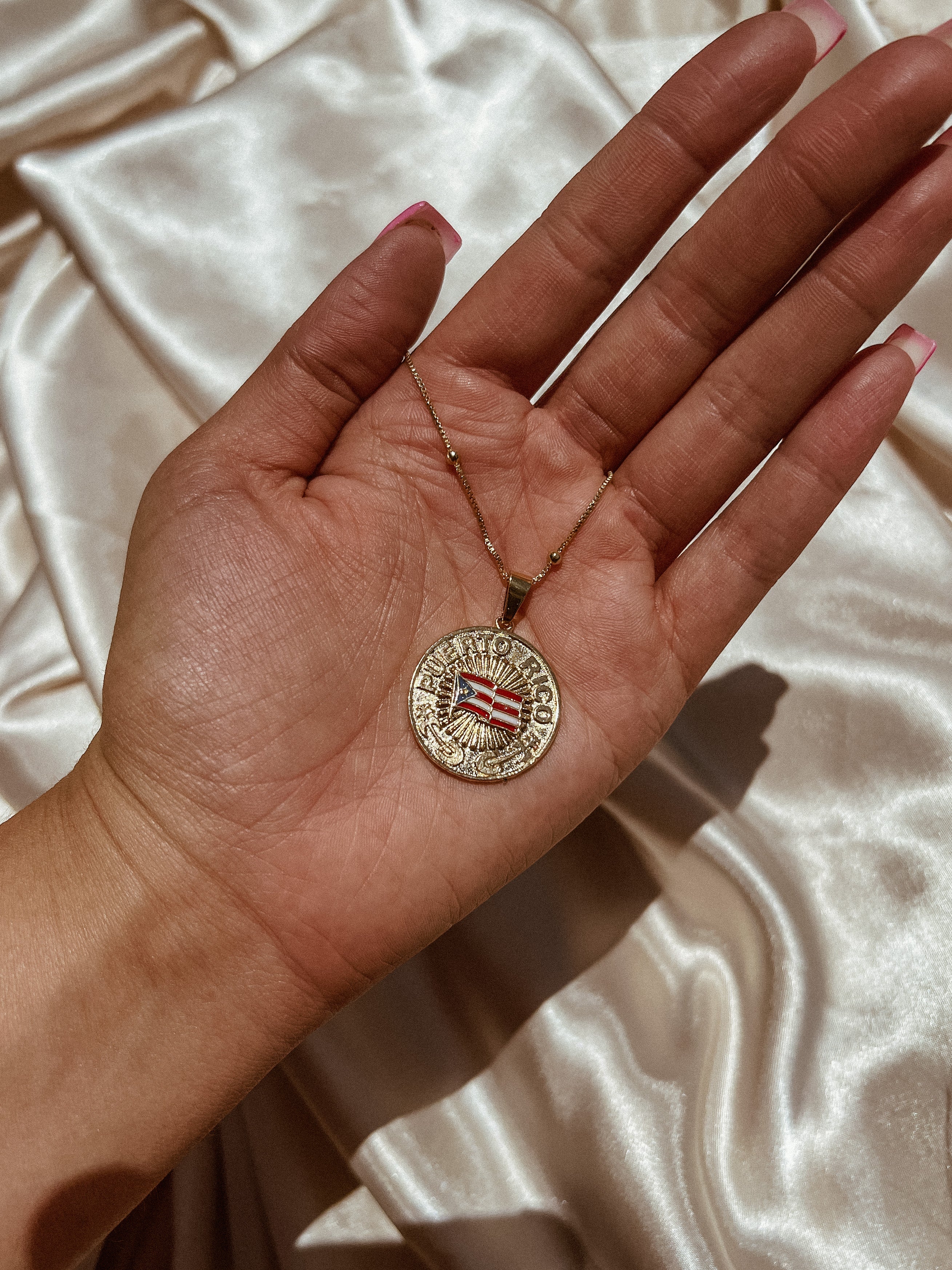 Un Verano sin ti PR necklace