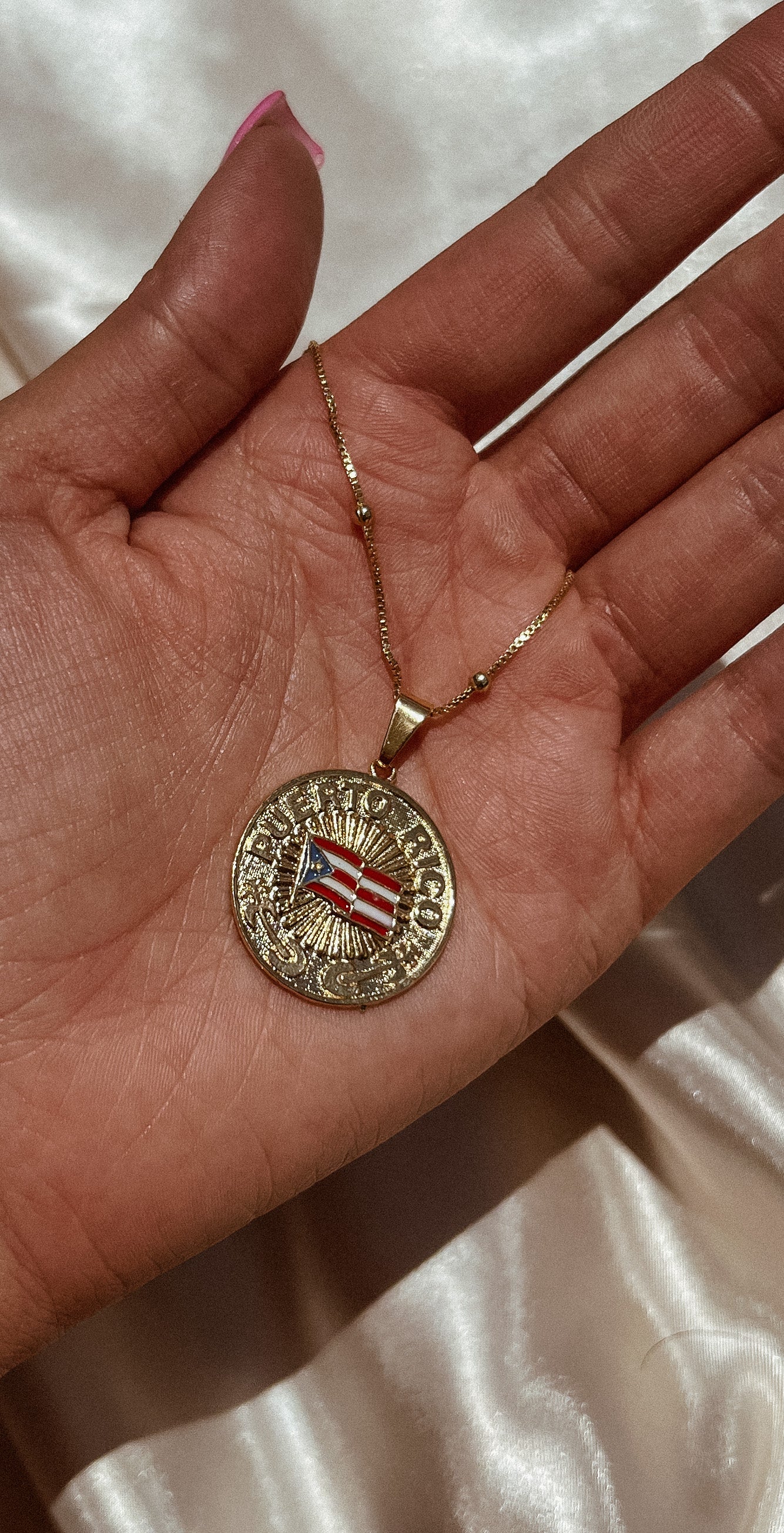 Un Verano sin ti PR necklace